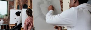 student sin an art class